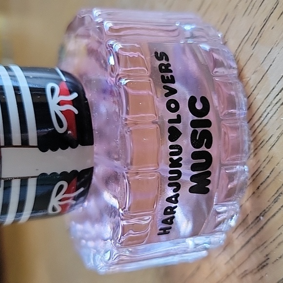 Harajuku Lovers Music Bottle with Pink Hair and Plaid Outfit - Picture 2 of 3